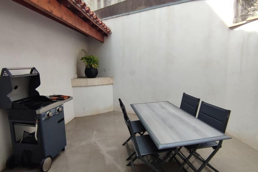 Maison De 600 M Du Marche Vakantiehuis *